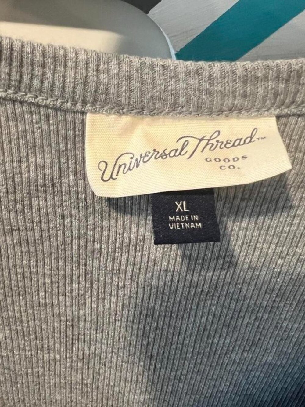 Universal Thread Women's Grey Shirs - Picture 3 of 3